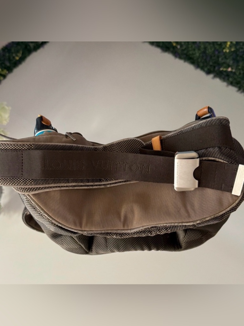 Louis Vuitton
Nylon Geant Ceinture Jogging PM - Picture 7 of 15